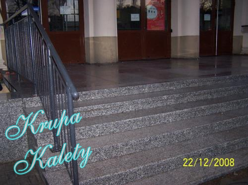 Schody granitowe.