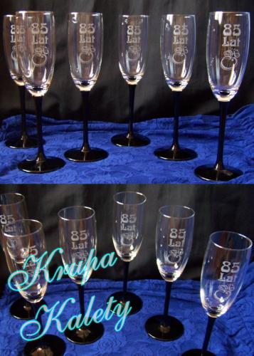 Kieliszki do szampana, piaskowany grawer.