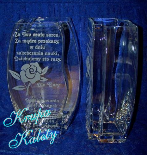 Wazon grawerowany - prezent podziękowania dla nauczyciela.