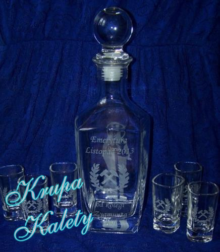 Karafka z kieliszkami do wódki - grawerowane.